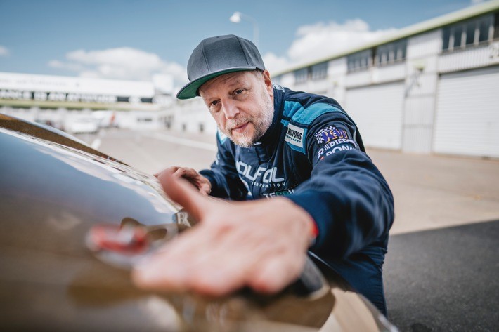 Rennen um innovative Technik: Smudo startet beim Int. 24h-Rennen mit Green-Tech-Porsche