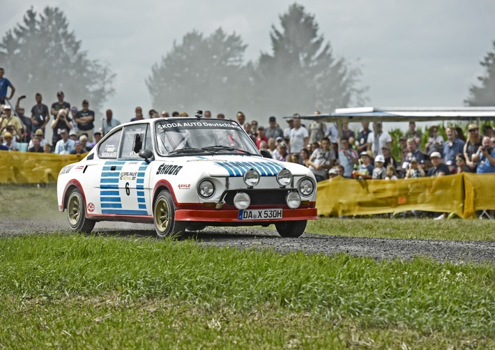 ŠKODA startet mit Rallye-Legenden bei der Sauerland Klassik durchs ‚Land der 1.000 Berge‘